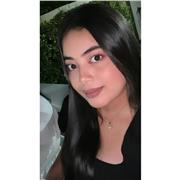 Profesora estudiante de Bacteriología da clases de Quimica a niños, adolescentes y adultos